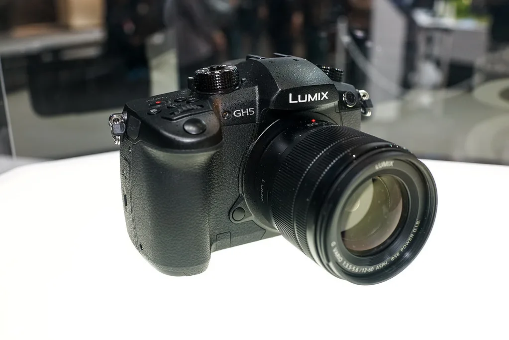 Panasonic Lumix GH5 II