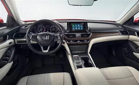 2025 Honda Civic Hybrid: Exterior and interior design